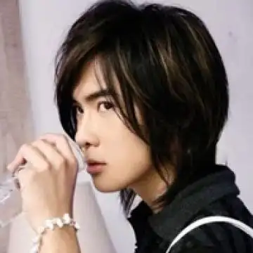 帅气白马王子唐禹哲,男生头像图片-回车桌面