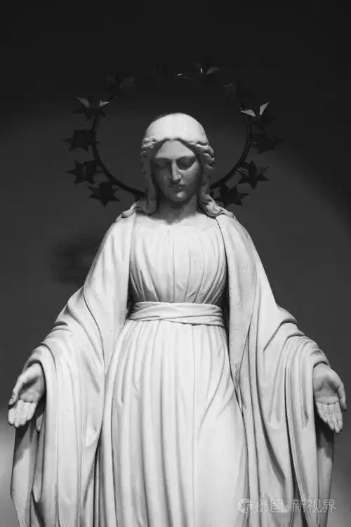 圣母玛利亚的雕像