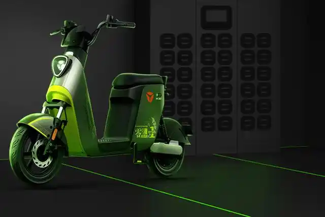 《2021年中国两轮电动车智能化白皮书》调查显示,用户在购车考虑因素