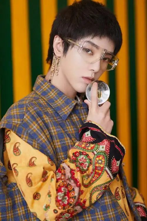 歌手2020重磅回归救场的华晨宇或再现夺目光芒