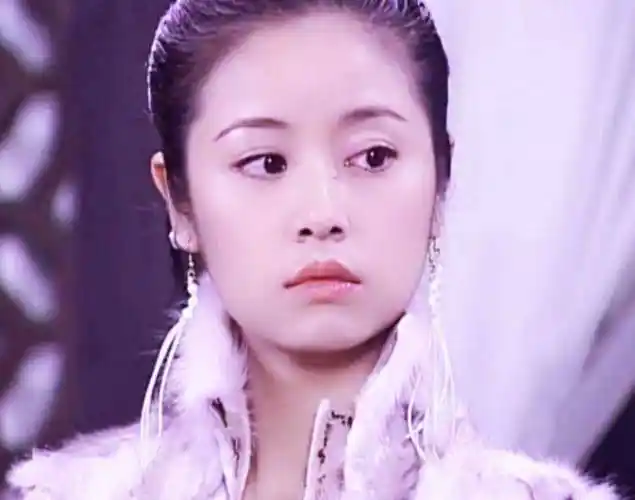 林心如的薛采月董璇的女神龙颜丹晨的嫦娥统统输给了她