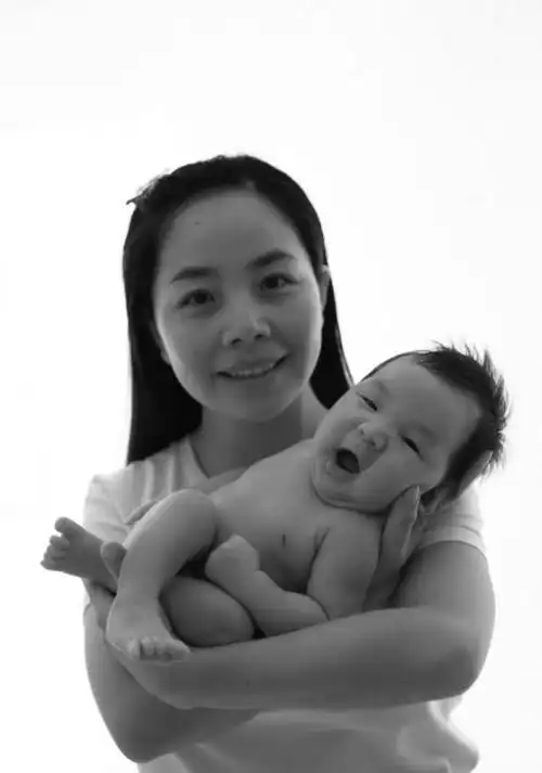 王二妮的结婚照片王二妮嫁给其经纪人