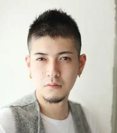 中年男士平头发型图片 今年流行男士平头修剪发型(3)