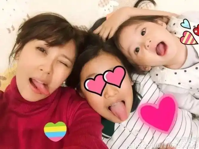 关晓彤怀孕大肚照