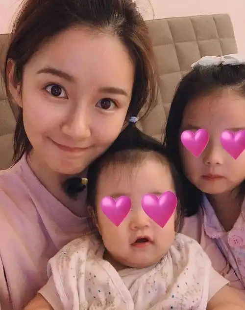 原创二婚照样幸福陈赫张子萱同框秀恩爱老公上演摸头杀像热恋情侣