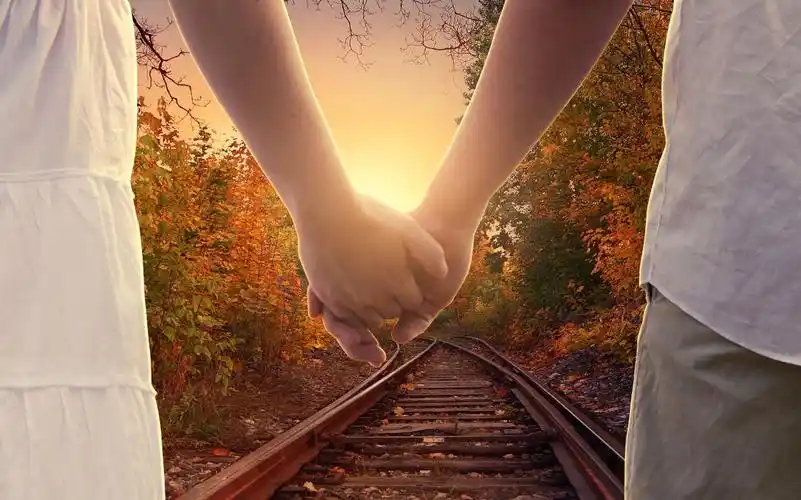 ps简单唯美合成教程——牵手恋人:从这里开始合成你的第一个图片吧!