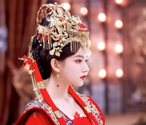 程潇古风造型再次开挂,cos虐心女主角成最大赢家!