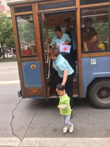 社会实践:乘坐公交车