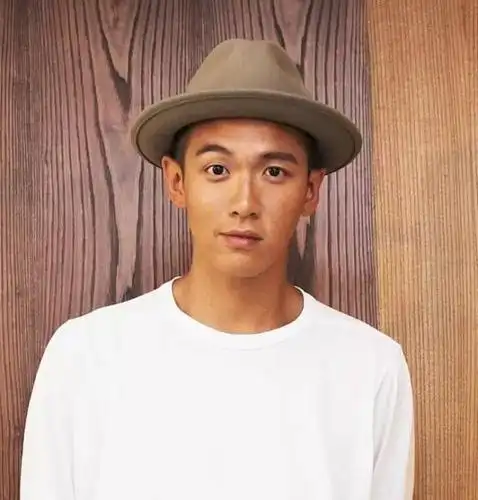 柯震东颜值下降得太快!