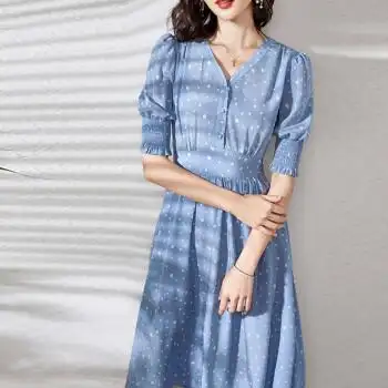 加肥加大码蓝色女中长款收腰显瘦2022新款高端碎花裙子浅蓝色浅蓝色l