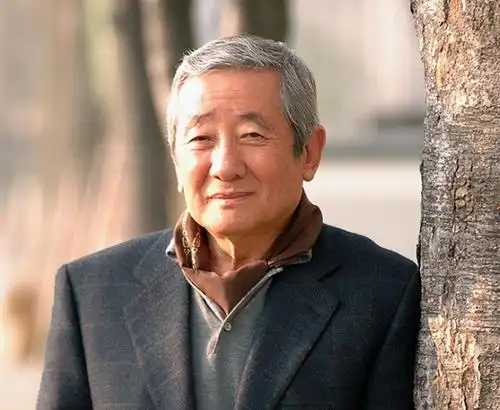 83岁韩国老戏骨去世!入行61年备受爱戴,曾经历白发人送黑发人之痛