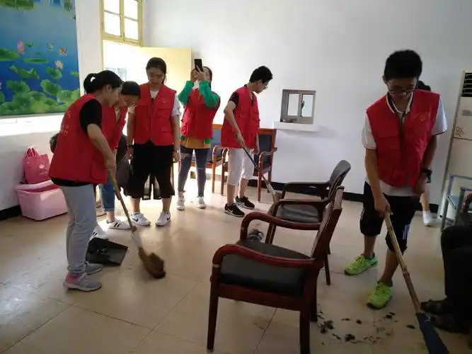 21党湾敬老院公益活动