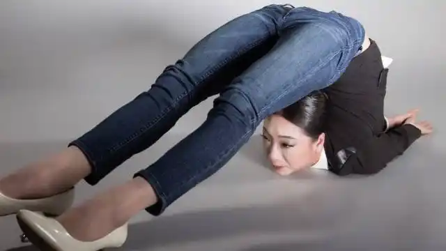 中国第一柔术美女,全身关节竟可随意弯折,网友:惊艳全世界
