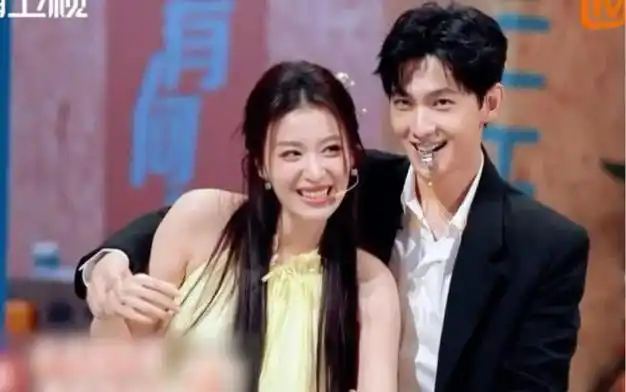 杨洋6大绯闻女友:最大的36岁,最小的24岁,一个比一个年轻漂亮