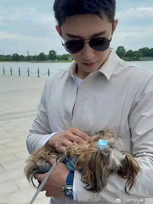 黄景瑜我妈要百度你的电话#是追星标准也是择偶标准,这一刻我和温妈