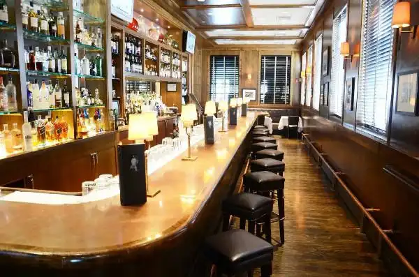 酒吧吧台装修设计类型