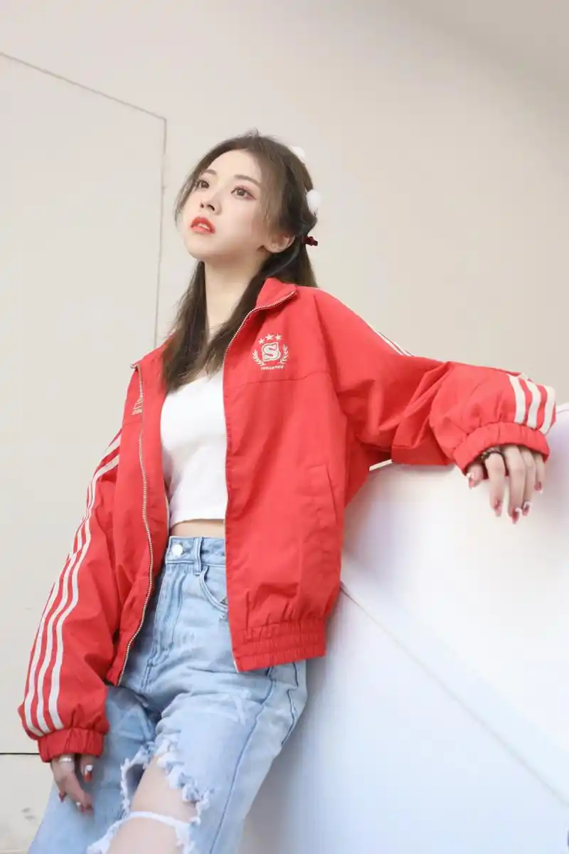 sing女团# #许诗茵#  今天的颜色盲盒是大红色00 #发光星计划#  啦