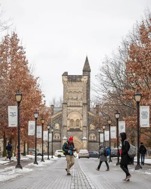 多伦多大学士嘉宝校区