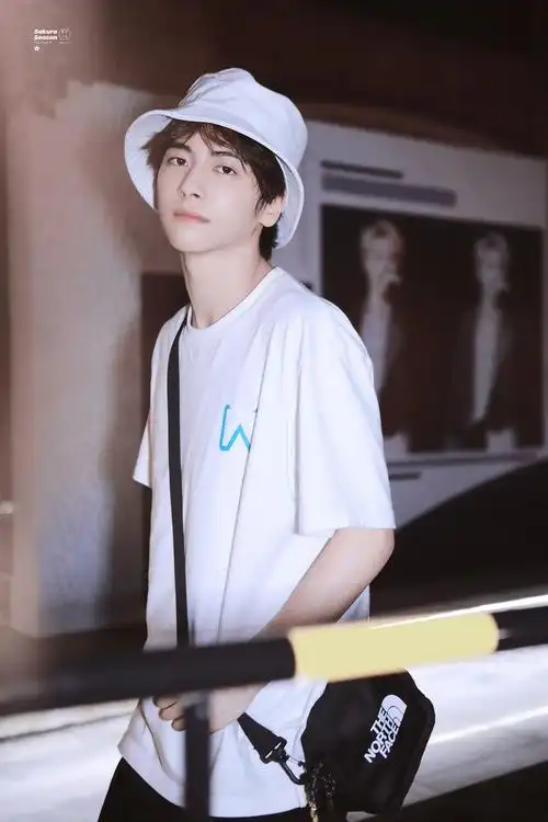 最近物料,杨超文真的又奶又帅!太戳我了!