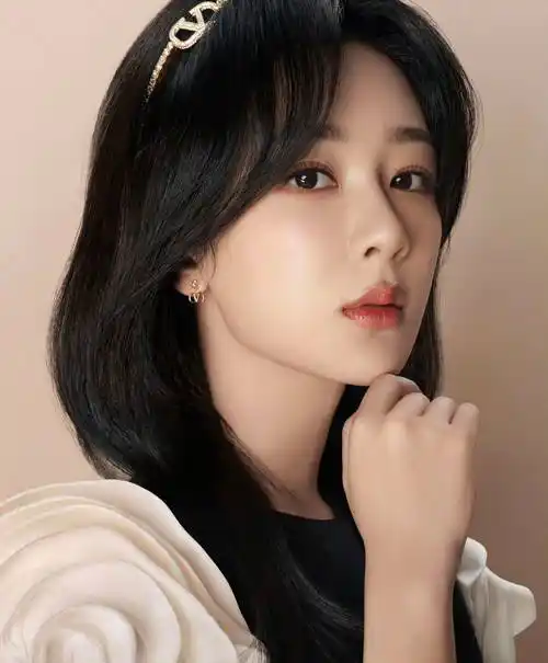 杨紫承欢记定档搭档许凯演绎欢乐家庭剧