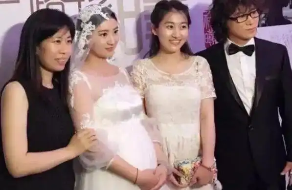 斓曦结婚了吗斓曦多大了