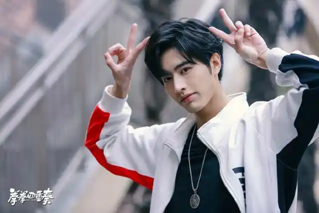 《明3》短发比男生还帅的叶禹含,长发造型流出,美到撞脸王木男