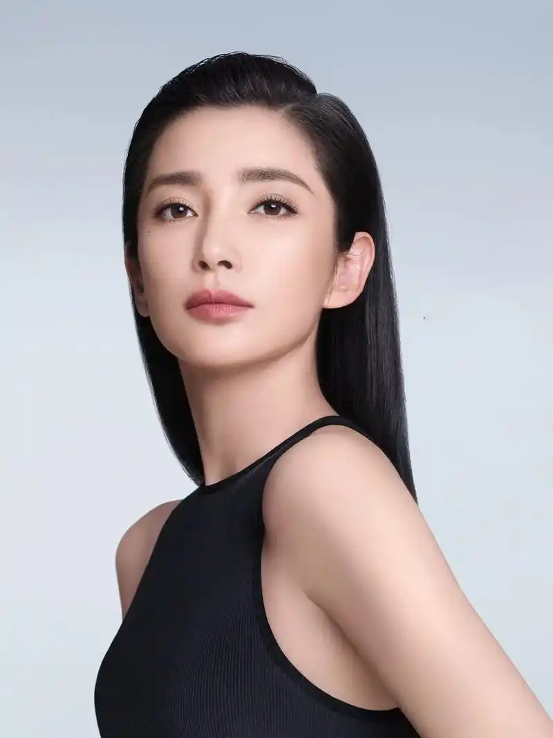 李冰冰|纪梵希黑能臻萃代言人 代言人   出镜  #黑能臻萃系列#广告.