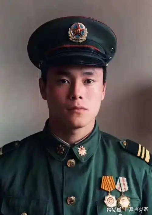 方建华原创诗歌:流血的士兵证——徐洪刚系列