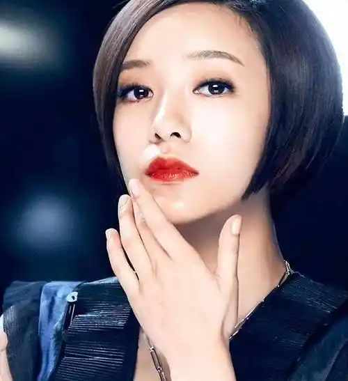 总的来说,短发不仅仅是一种发型,更是这这些女明星们用短发诠释了多样