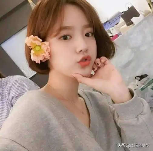 适合圆脸女生的8款甜美可爱短发,简约精致不失时尚