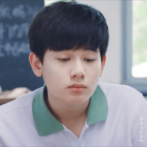 被胡先煦帅到了,来个人给我安利