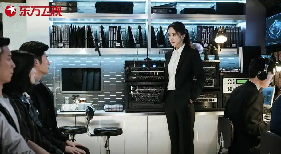 原创东方卫视暴风眼定档2月23日杨幂张彬彬致敬国安战士