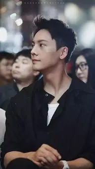 陈伟霆年龄陈伟霆年龄和个人资料