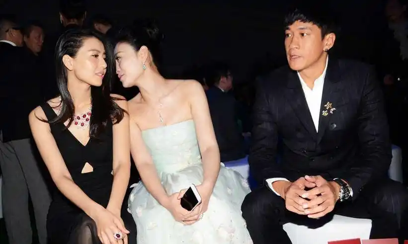 高圆圆李小冉同台捞金 感情要好一路畅谈_明星_美桌图片库