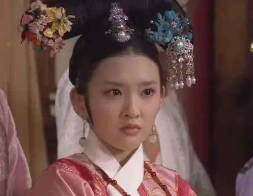 原创甄嬛传:祺贵人为何能从守卫森严的冷宫跑出来?原来是这人设计的