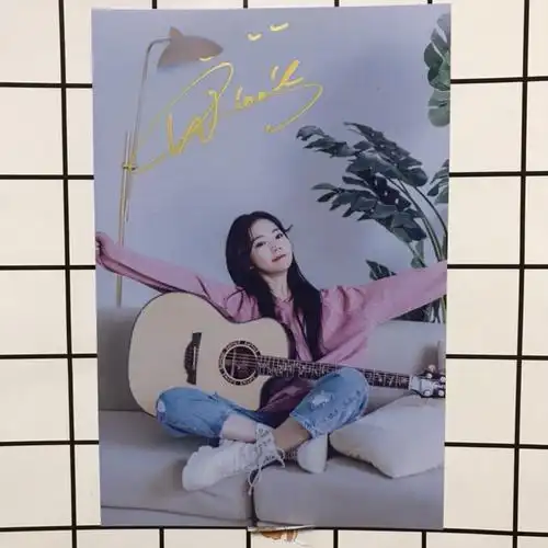 『包邮』张紫宁亲笔签名明星热门同款周边宣传定妆照火箭少女101