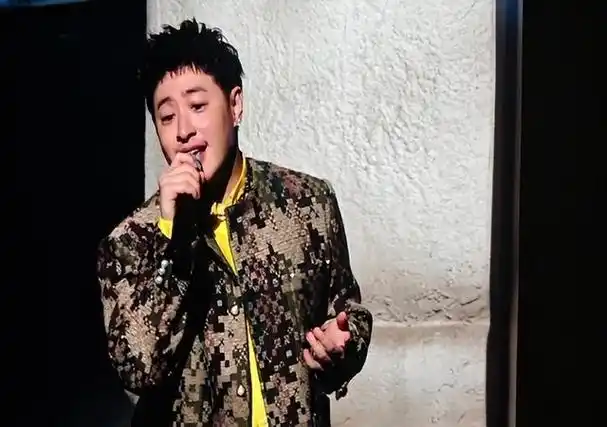 童年男神潘玮柏近照发福变胖,本人超像郝邵文,网友大呼快减肥!