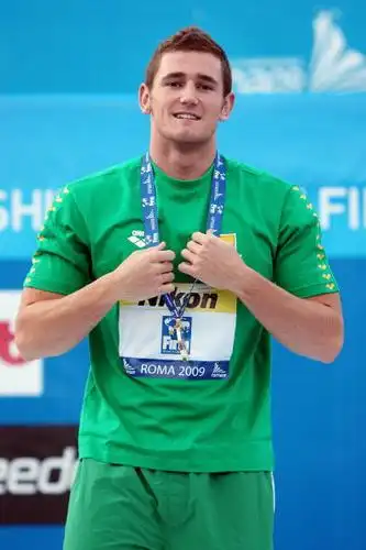 锦标赛结束了游泳男子50米蛙泳决赛,南非名将范德博格破世界纪录摘金