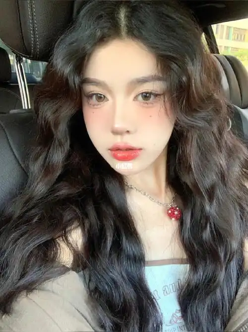 长发女生都要尝试的韩式蛋卷头真的超温柔