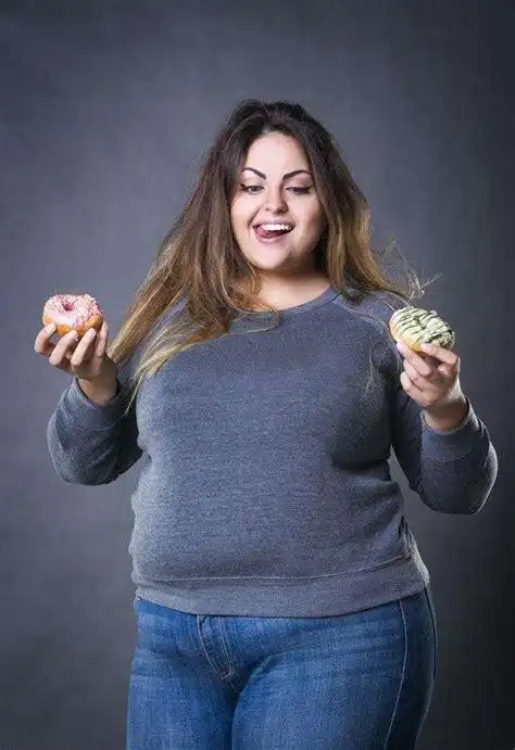 160斤的胖女孩短发发型胖女孩最火短发发型2022已更新今日更新