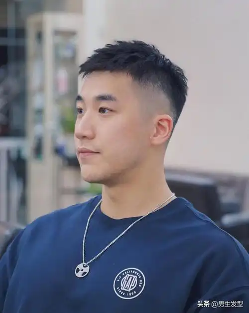 短发发型男生16种图片(20岁男生别只会剪) - 赤虎壹号