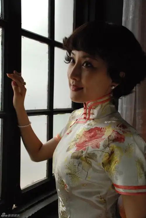 【原创】.七言.为关萍露题记【光环原创】