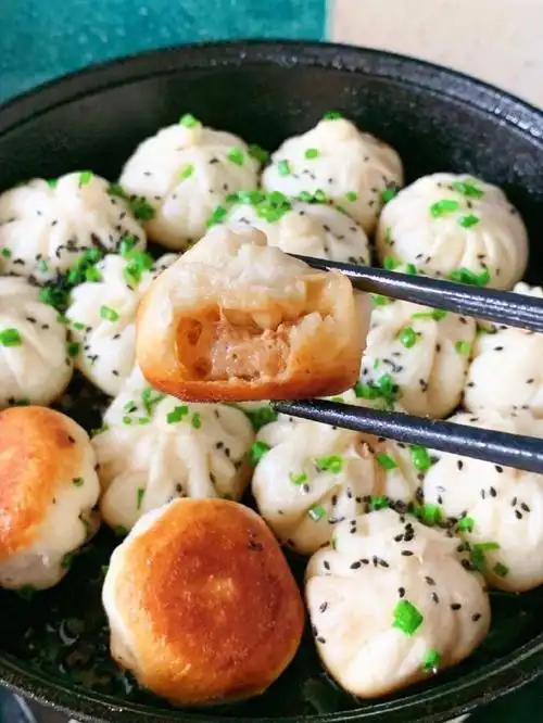 爆汁的生煎有多好吃#家庭版生煎包～焦香酥脆,做法简单6015美食