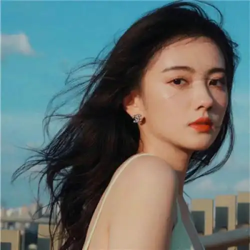 女生头像清新淡雅安静,身上残留着你的味道-女生头像