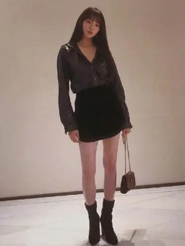 晒出你的"女团腿"