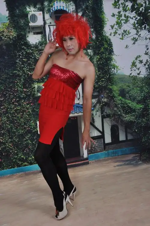 北京最新变装反串人妖摄影写真大暴光 - 反串变装 - 变装男人体模特