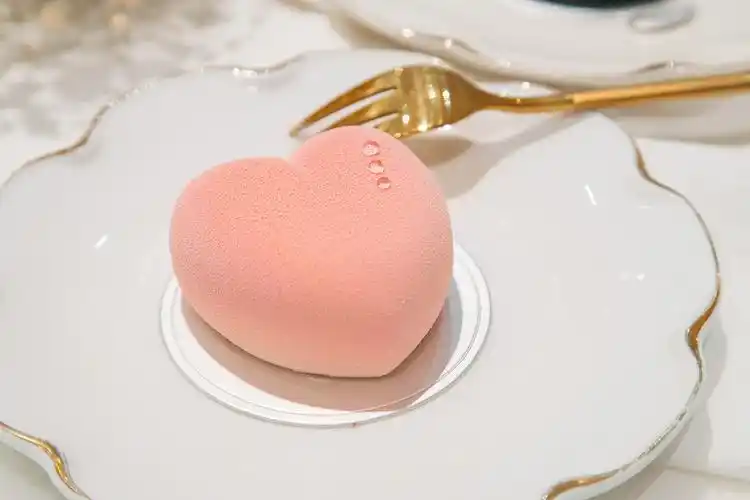 少女最爱の甜品天堂浓郁ins风的店铺有种奇妙的吸引力,暖色系的灯光