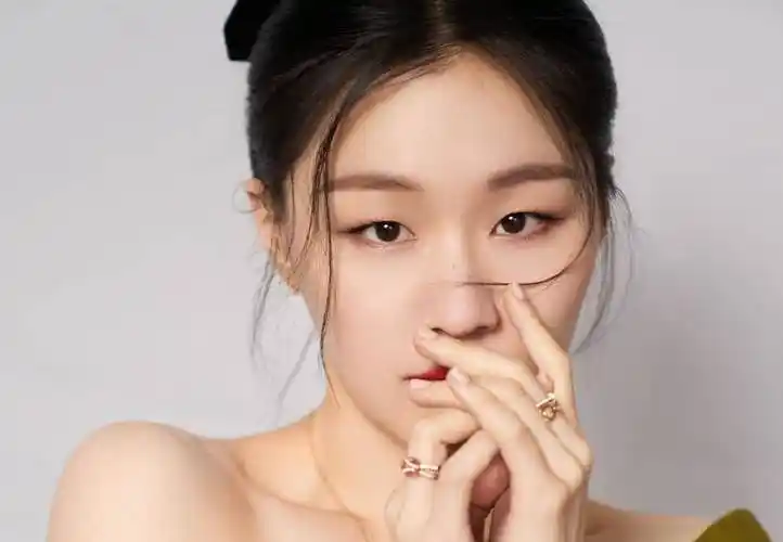 金靖自曝有对象,否认与李佳琦的合作关系,直言是一辈子好朋友!