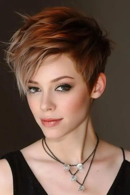 48 岁以上女性,露耳短发尽显别样魅力|发型|卷发|直发|发色|整体造型