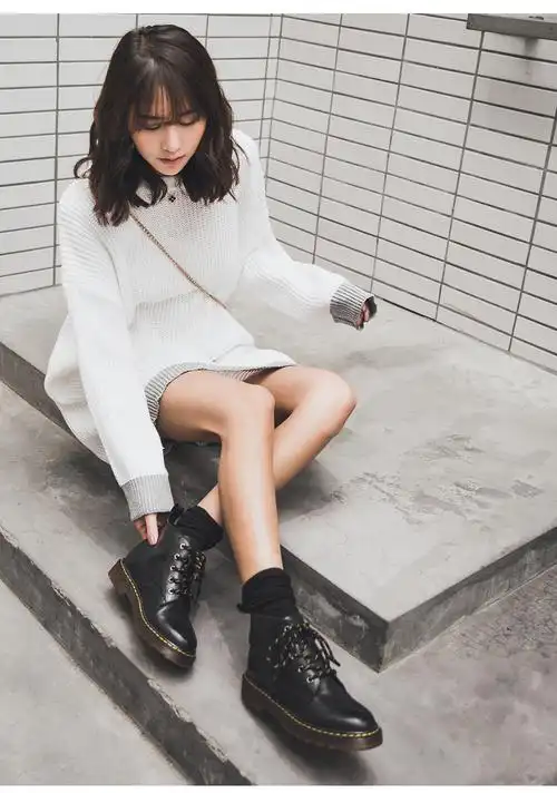 ins风马丁靴女2018新款秋冬英伦真皮加绒短靴女粗跟平底女鞋